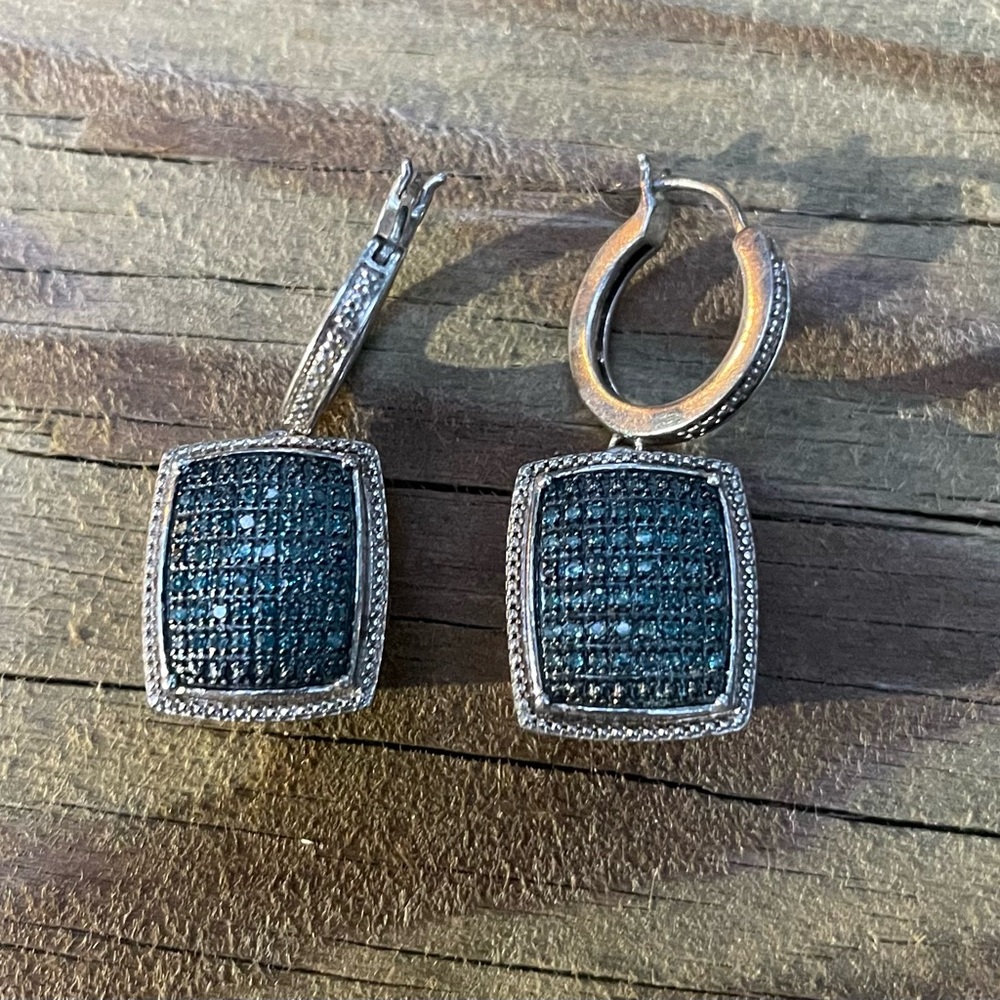 Diamond Blue Pompadour Rhodium over SS. Beautiful earrings - Picture 7 of 7